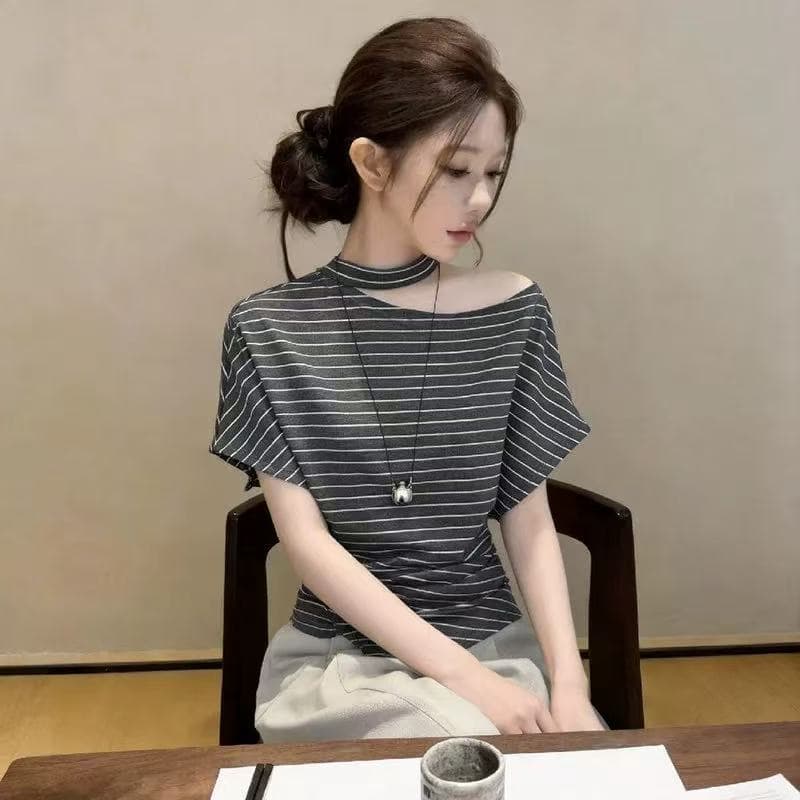 밝은 노란색 행침 목 비스듬한 어깨 허리 수축 반팔 티셔츠 여성 여름 2026 새로운 그레이트 봐 의류 일상 착용 가져 가라. 상세 이미지 2