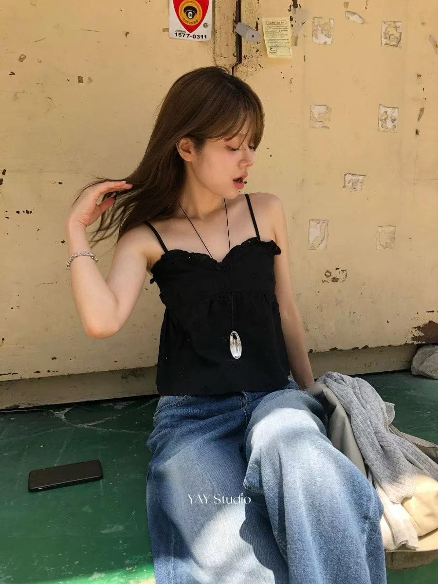 일본식 달콤함 화이트 레이스업 V넥 캐미솔 여름 민소매 외출용 디자인 센스 몸매 가꾸기 쇼트 스타일 맨위 상세 이미지 1