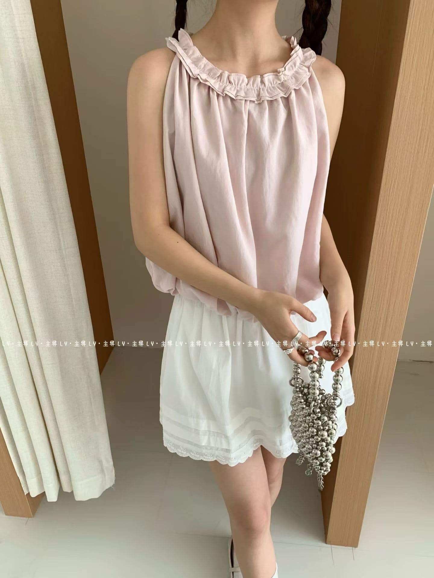 프랑스식 달콤함 꽃밭 레이스업 여성 셔츠 2026 여름 작은 대중 고급 센스 민소매 오프숄더 쇼트 스타일 맨위 작은 셔츠 이미지 4