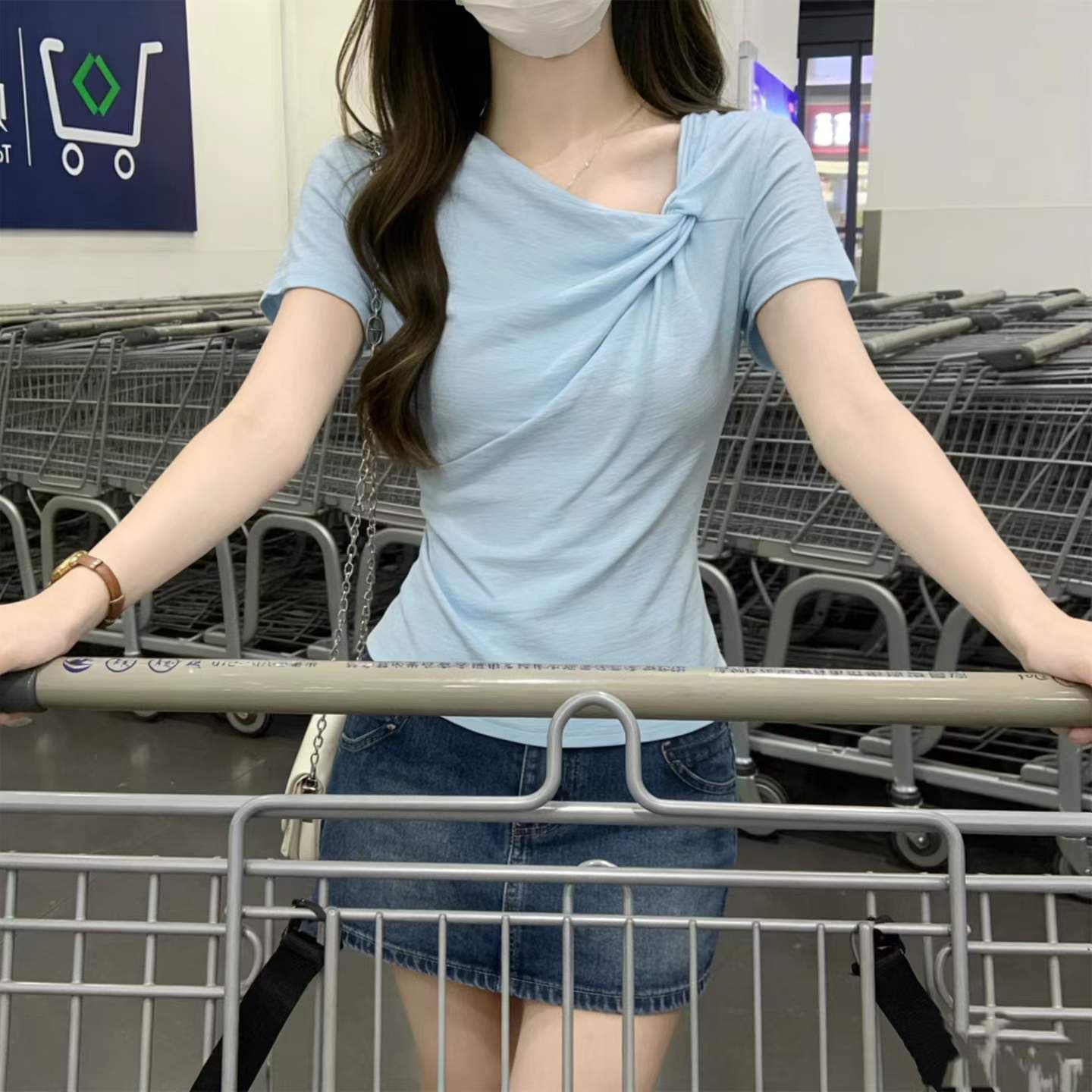 한 부서 슈퍼 잘 생긴 흔들다 칼라 비틀림 반팔 티셔츠 여성 여름 캐주얼 품격 주름 몸매 가꾸기 슬림해 보이는 다용도 맨위 상세 이미지 5
