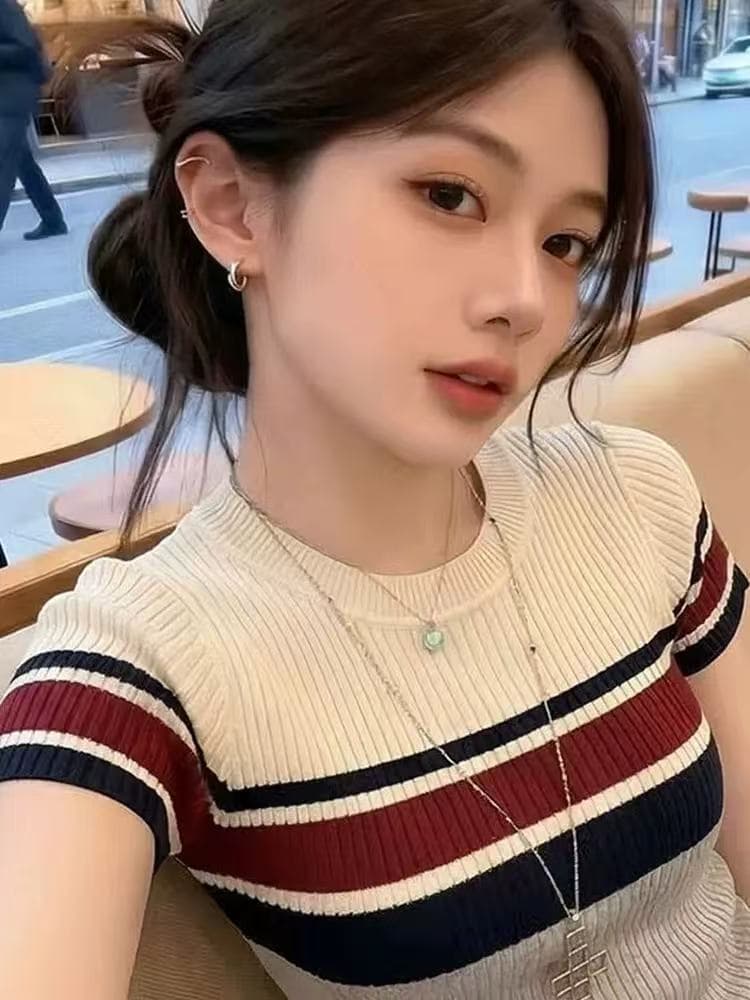 레트로 스타일 배색 스트라이프 반팔 니트 스웨터 여성 여름 몸매 가꾸기 슬림해 보이는 라운드 넥 다용도 만나는 티셔츠 맨위 상세 이미지 5