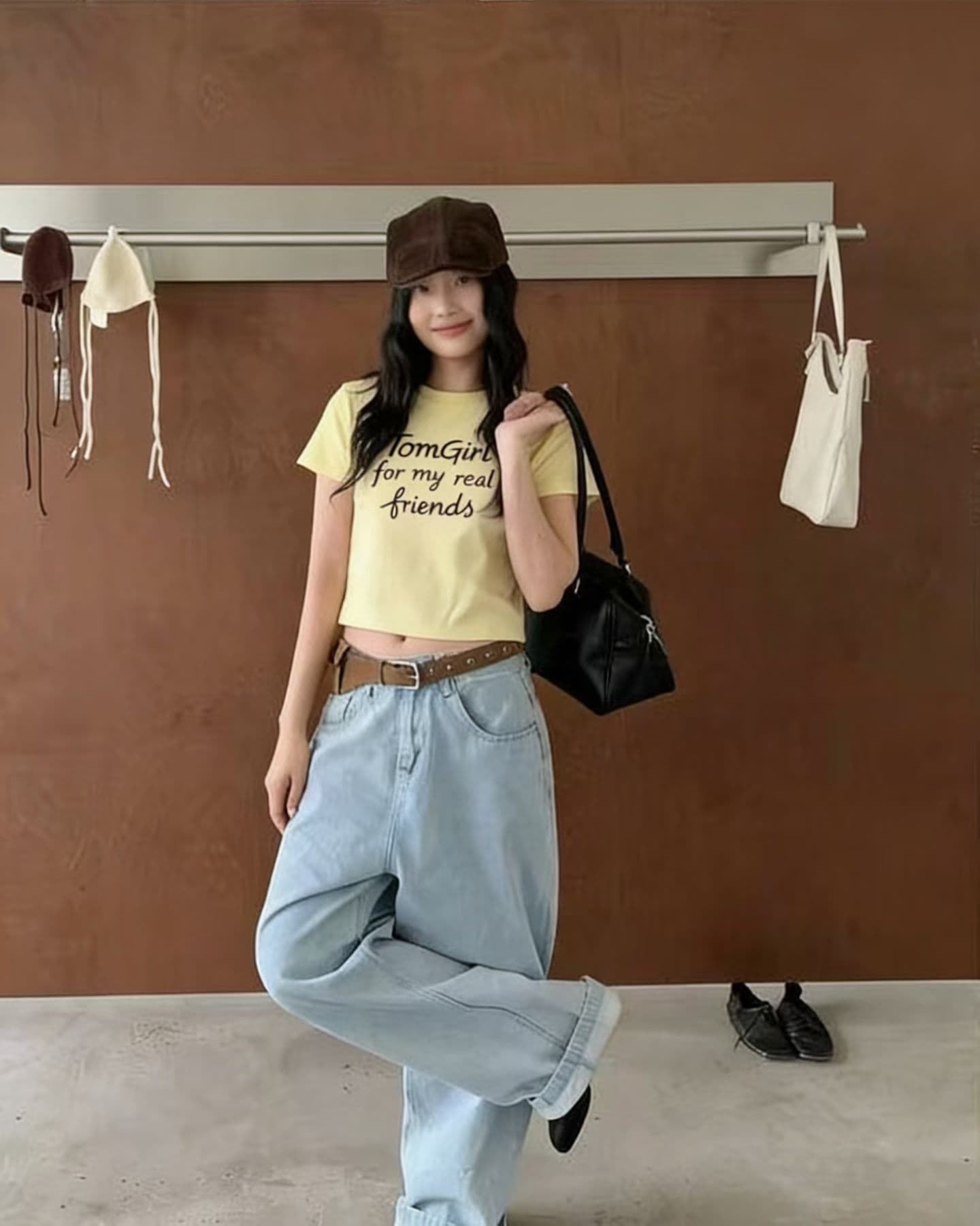 아메리칸 레트로 긍정적 인 어깨 한 부서 착용 가져 가라. 알파벳 프린트 반팔 티셔츠 여성 여름 루즈핏 슬림해 보이는 반소매 맨위 트렌디 상세 이미지 3