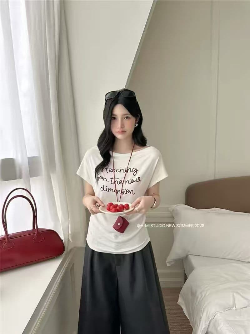 한 부서 천 골드 핫걸 바람 비스듬한 칼라 오프숄더 알파벳 프린트 반팔 티셔츠 여성 허리 수축 슬림해 보이는 모달 면 맨위 상세 이미지 2