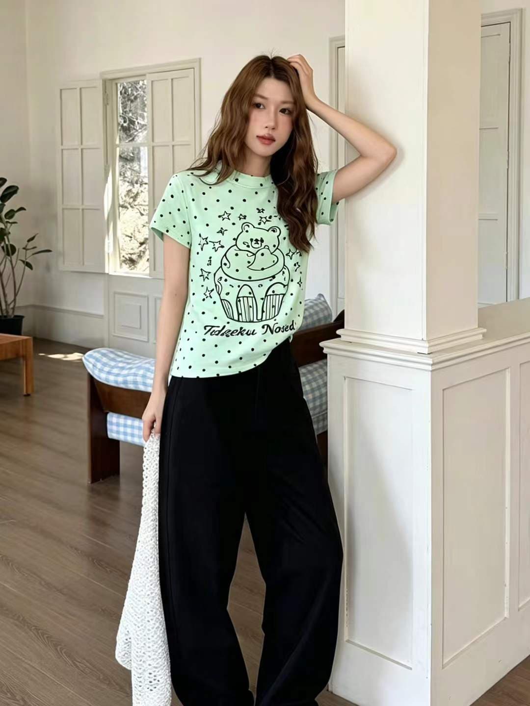한 부서 달콤한 매운맛 바람 착용 가져 가라. 긍정적 인 어깨 반팔 티셔츠 여성 연령 감소 작은 키 여름 디자인 센스 슬림해 보이는 도트 무늬 맨위 이미지 3