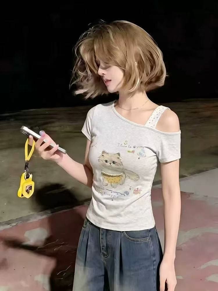 여름 고유 한 Chic 핫걸 불규칙 비스듬한 칼라 오프숄더 반팔 티셔츠 여성 주름 몸매 가꾸기 꼬집기 허리 쇼트 스타일 맨위 상세 이미지 2