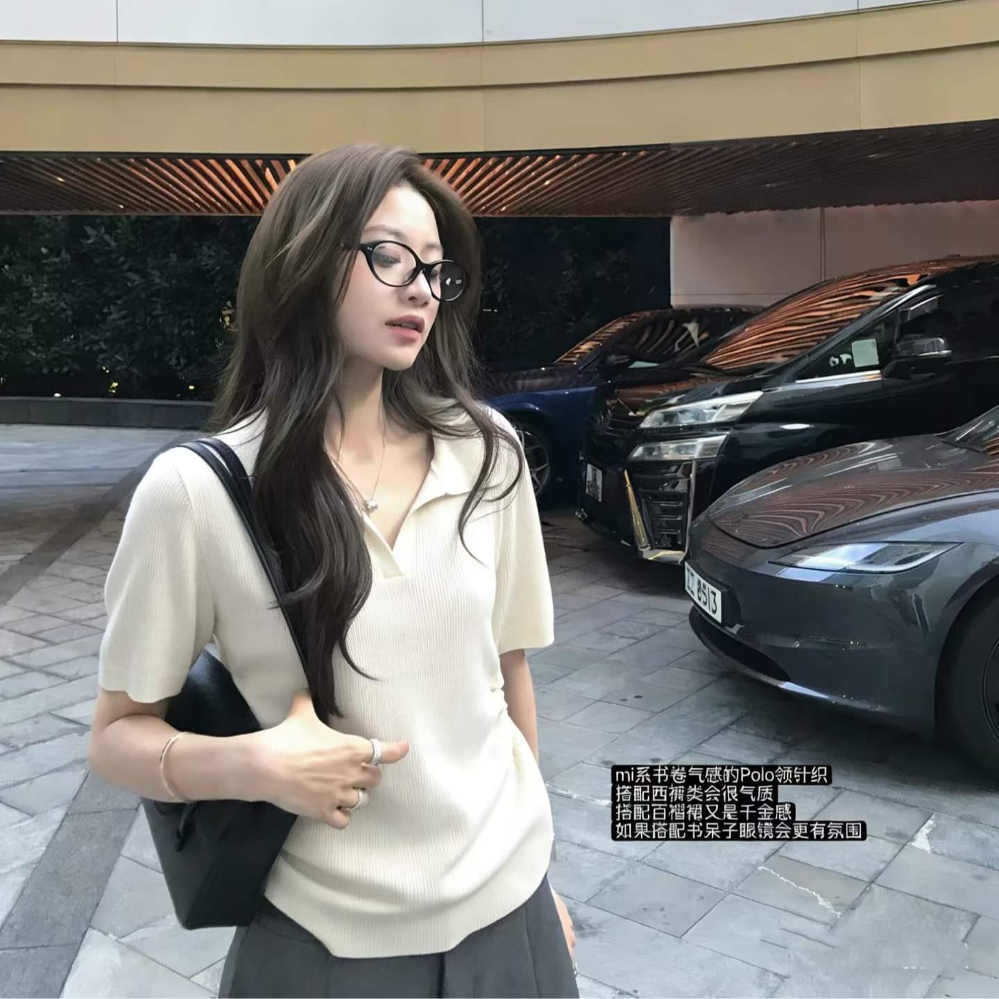 여름 새로운 한국 스타일 몸매 가꾸기 허리 수축 슬림해 보이는 폴로 칼라 하프 지퍼 단색 반팔 티셔츠 여성 ins 이미지 4