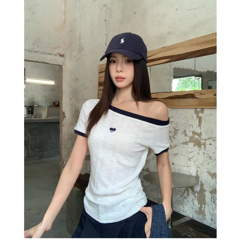 한 부서 핑크색 하트 비스듬한 어깨 반팔 티셔츠 여성 여름 핫걸 오프숄더 몸매 가꾸기 슬림해 보이는 고유 한 아름다운 작은 맨위 상세 이미지 2