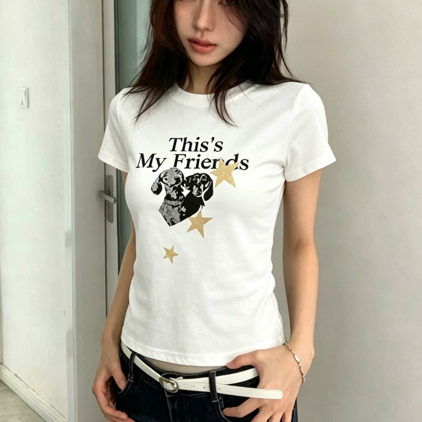 화이트 긍정적 인 어깨 강아지 프린트 반팔 티셔츠 여성 여름 몸매 가꾸기 슬림해 보이는 디자인 센스 작은 대중 고유 한 그레이트 봐. 의류 이미지 4