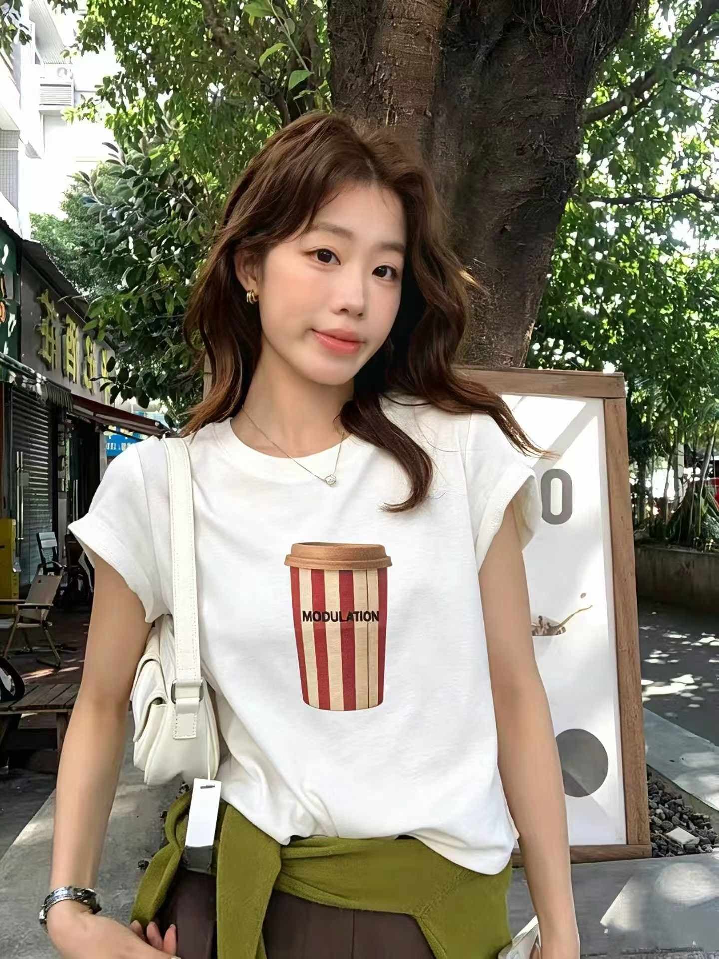 한 부서 라운드 넥 창의성 프린트 반팔 티셔츠 여성 2026 여름 새로운 몸매 가꾸기 슬림해 보이는 다용도 작은 키 맨위 상세 이미지 3