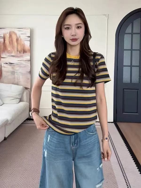 레트로 스트라이프 배색 라운드 넥 긍정적 인 어깨 반팔 티셔츠 여성 여름 느슨함 센스 품격 루즈핏 슬림해 보이는 다용도 맨위 이미지 4