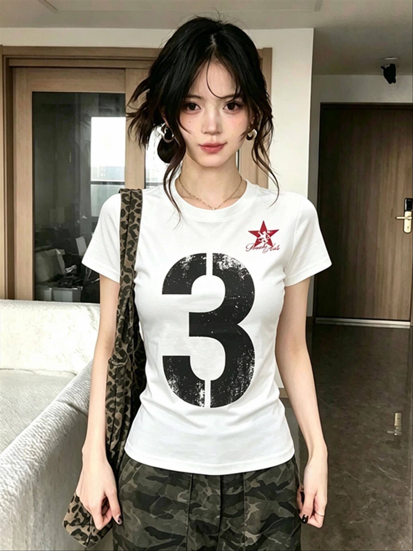 아메리칸 거리 화이트 숫자 프린트 반팔 티셔츠 여성 여름 새로운 몸매 가꾸기 슬림해 보이는 루즈핏 다용도 반소매 맨위 이미지 2