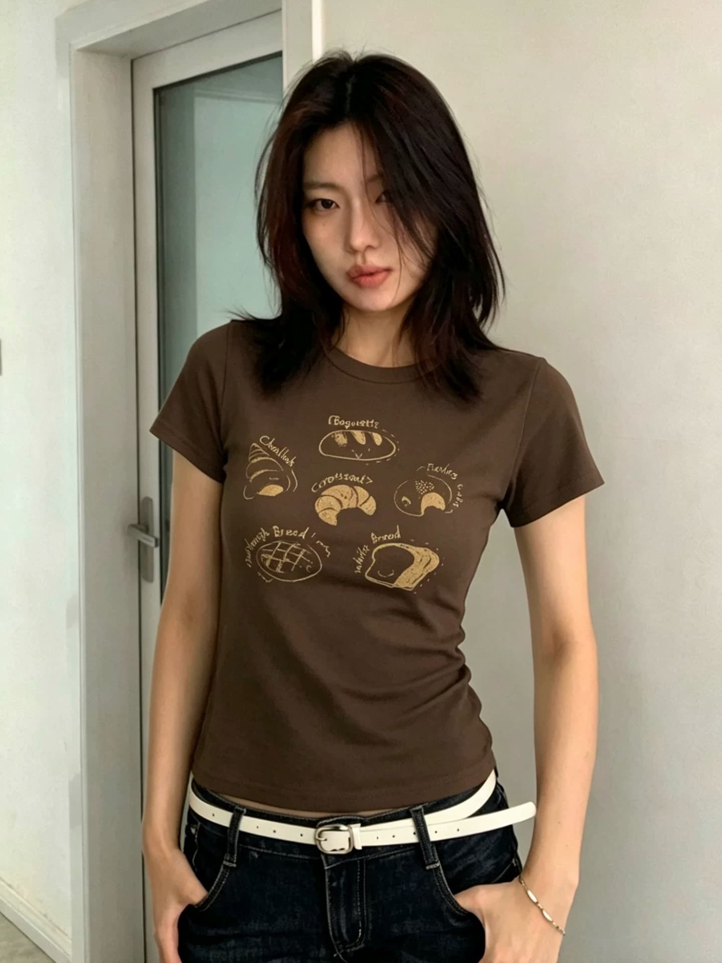 아메리칸 레트로 만화 프린트 반팔 티셔츠 여성 긍정적 인 어깨 쇼트 스타일 몸매 가꾸기 슬림해 보이는 핫걸 맨위 트렌디