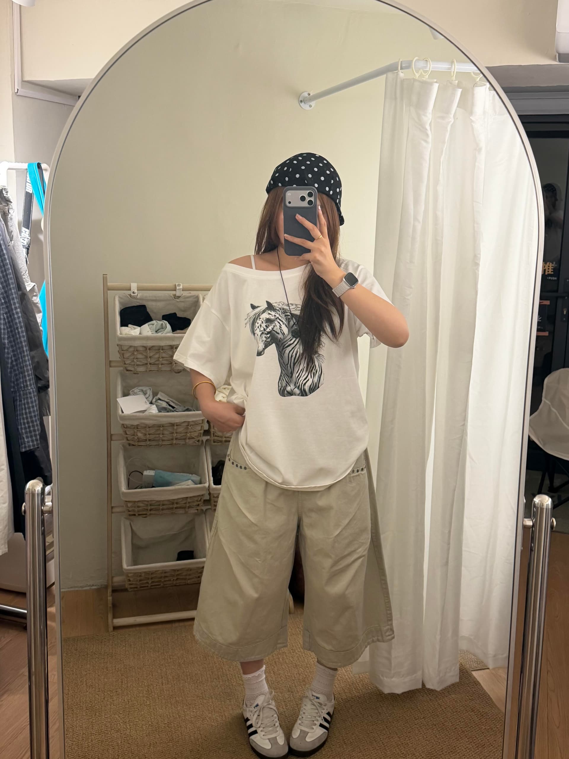 아메리칸 레트로 패션 트렌드 디자인 센스 달콤한 차가운 핫걸 비스듬한 어깨 의류 여성용 짧은 소매 오프숄더 티셔츠 여름 새로운 상세 이미지 4