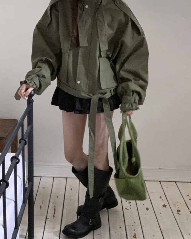 한국 동대문 레트로 디자인 센스 레이스업 워크웨어 쇼트 스타일 바람막이 여성 코트 상세 이미지 11