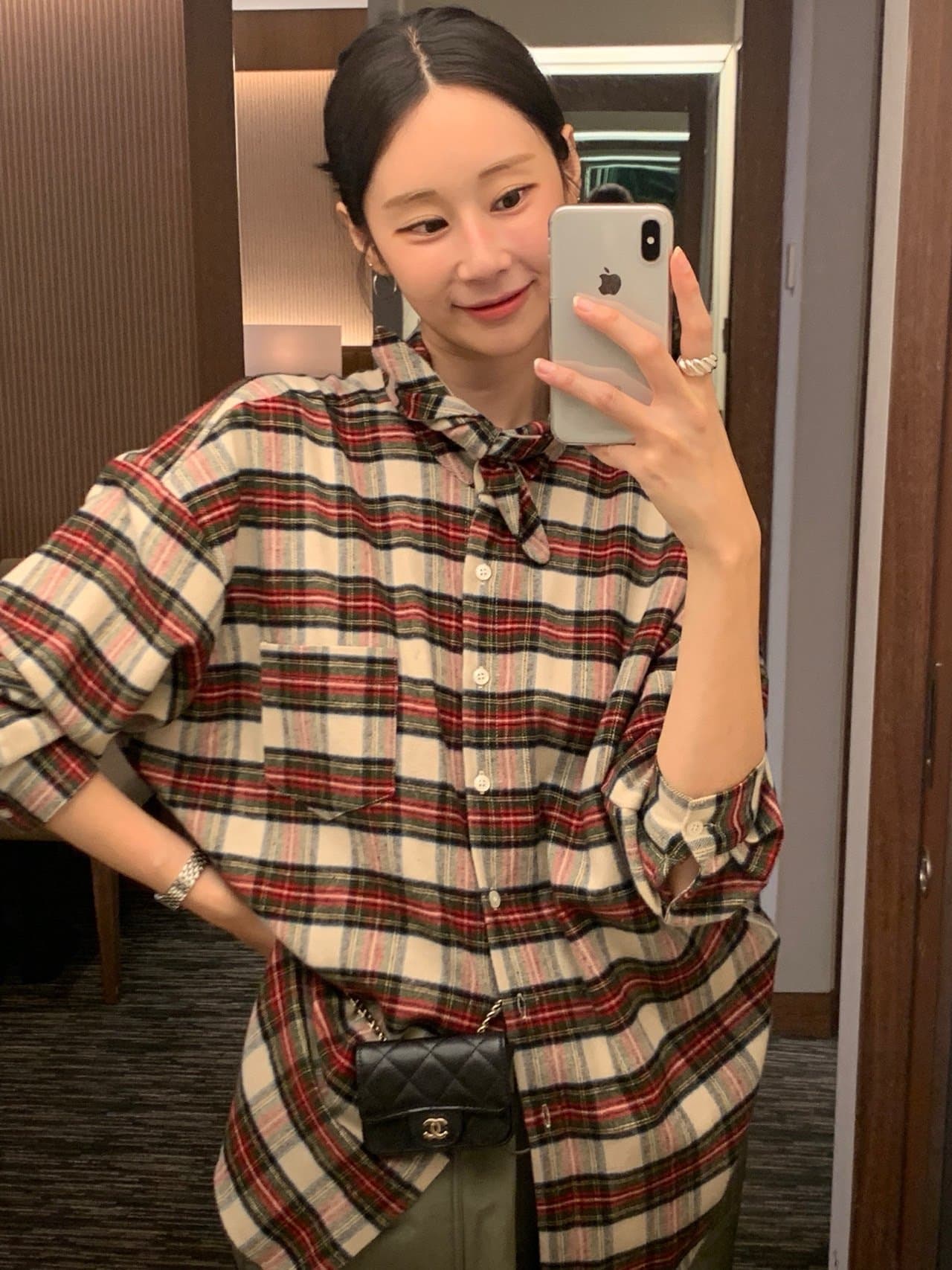 한국 동대문 작은 대중 레트로 포인터 포인터 칼라 긴팔 체크무늬 여성 셔츠 상세 이미지 15