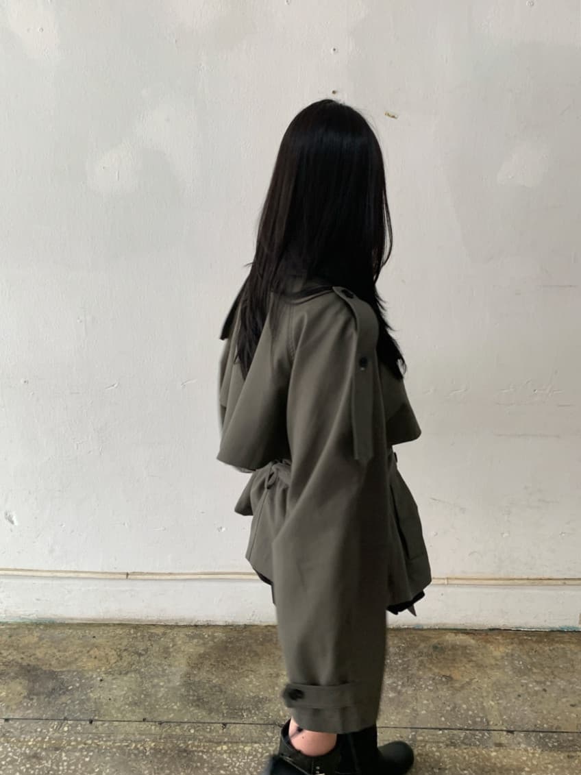 한국 동대문 레트로 품격 정장 칼라 이중 버튼 워크웨어 쇼트 스타일 바람막이 여성 코트 상세 이미지 26