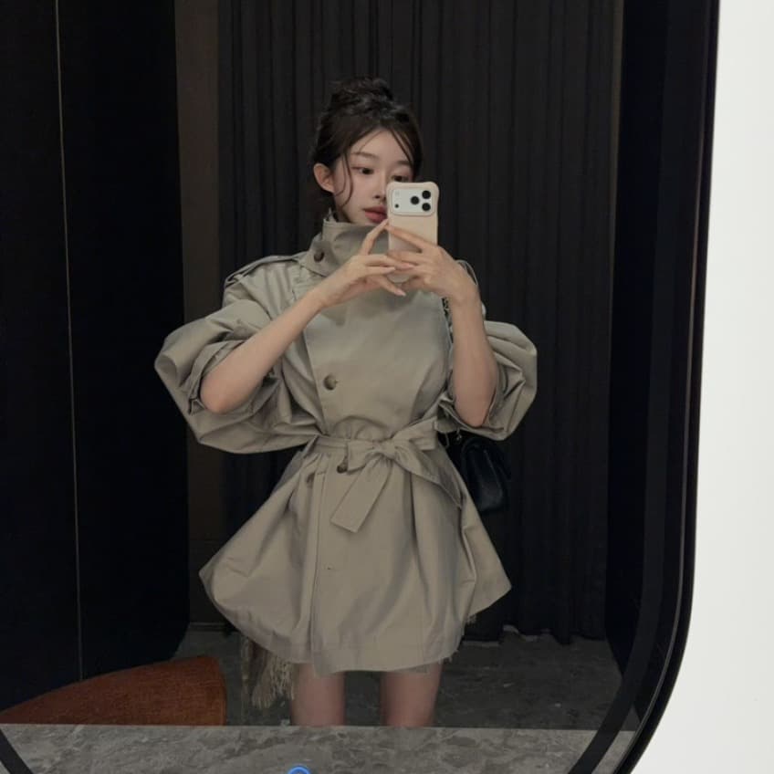 한국 동대문 레트로 고급 센스 스탠드 칼라 측면 단추 쇼트 스타일 바람막이 여성 코트 이미지 2