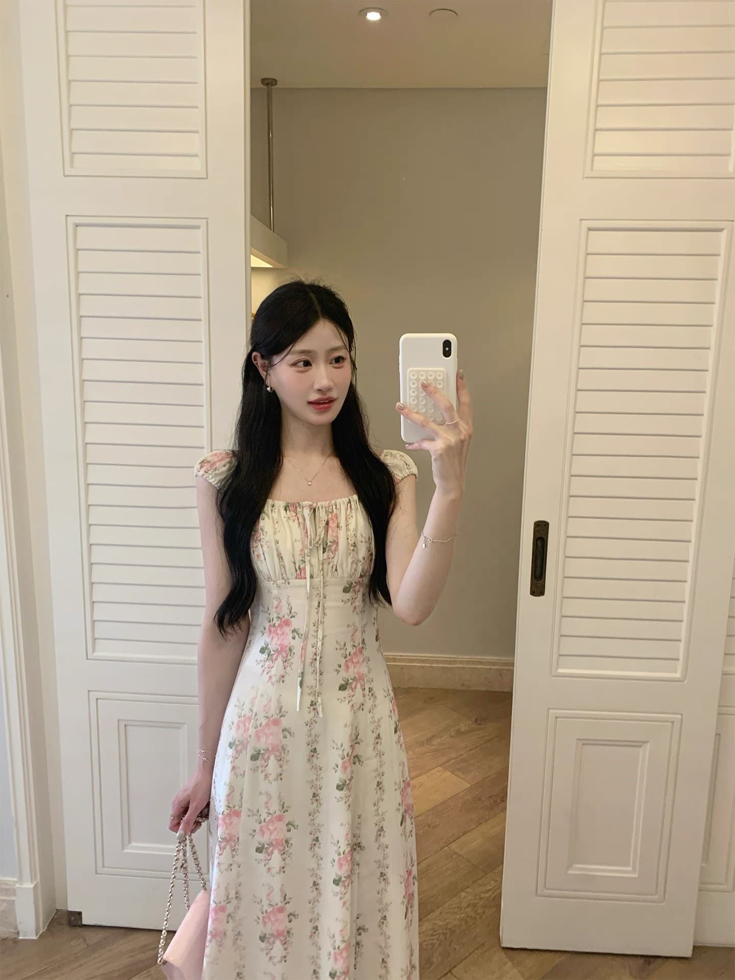 jejuna 프라이드 치킨 유럽 니켈 우유 푸 꽃 리플 라이 경기 서울 라미 한 부서 꽃무늬 핑크색 슬림해 보이는 드레스 이미지 4