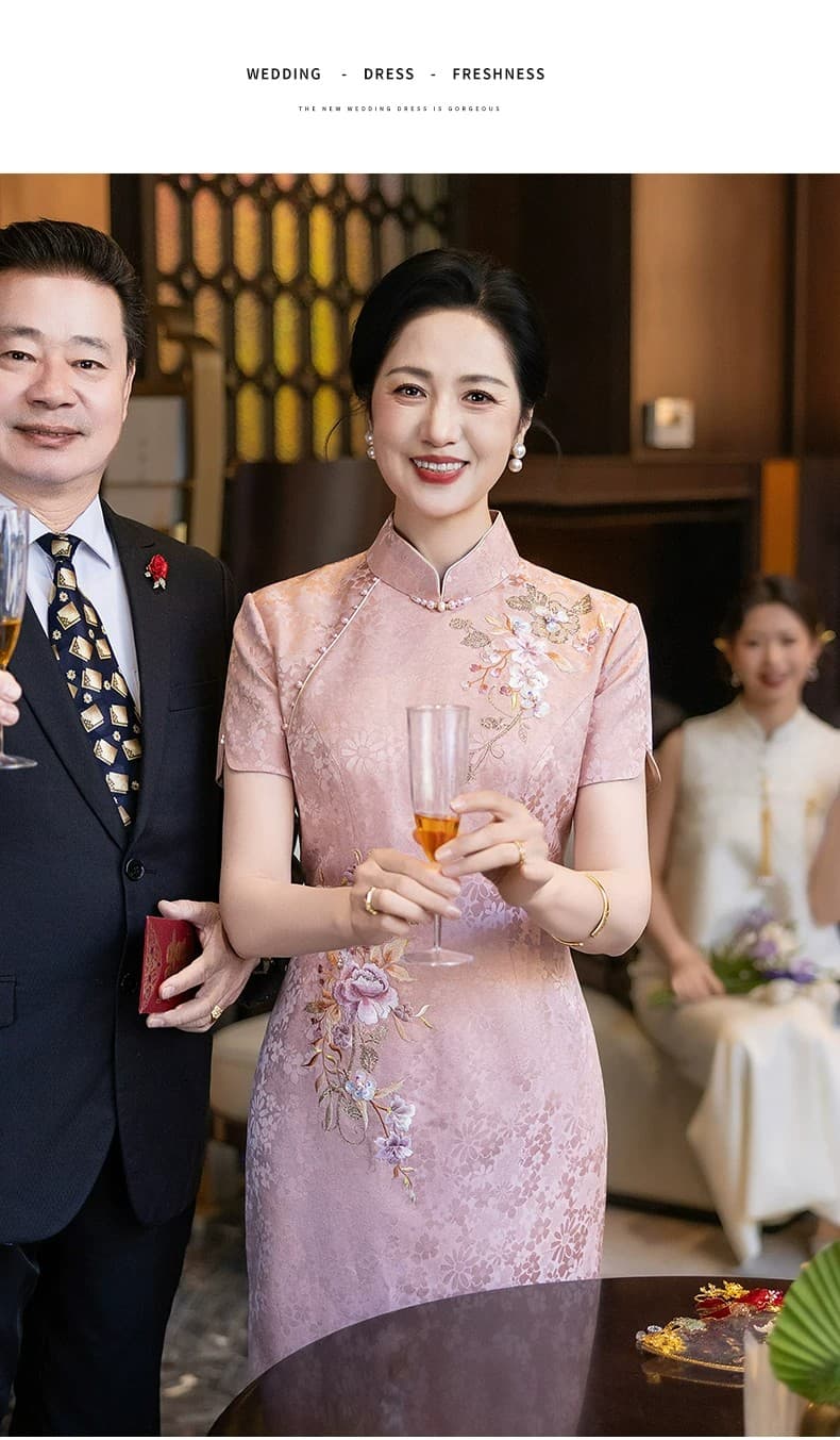 2026 새로운 결혼식 안녕하세요. 엄마 예복 고급 센스 자수 치파오 새로운 중식 시어머니 결혼 연회 로드 중 상세 이미지 11