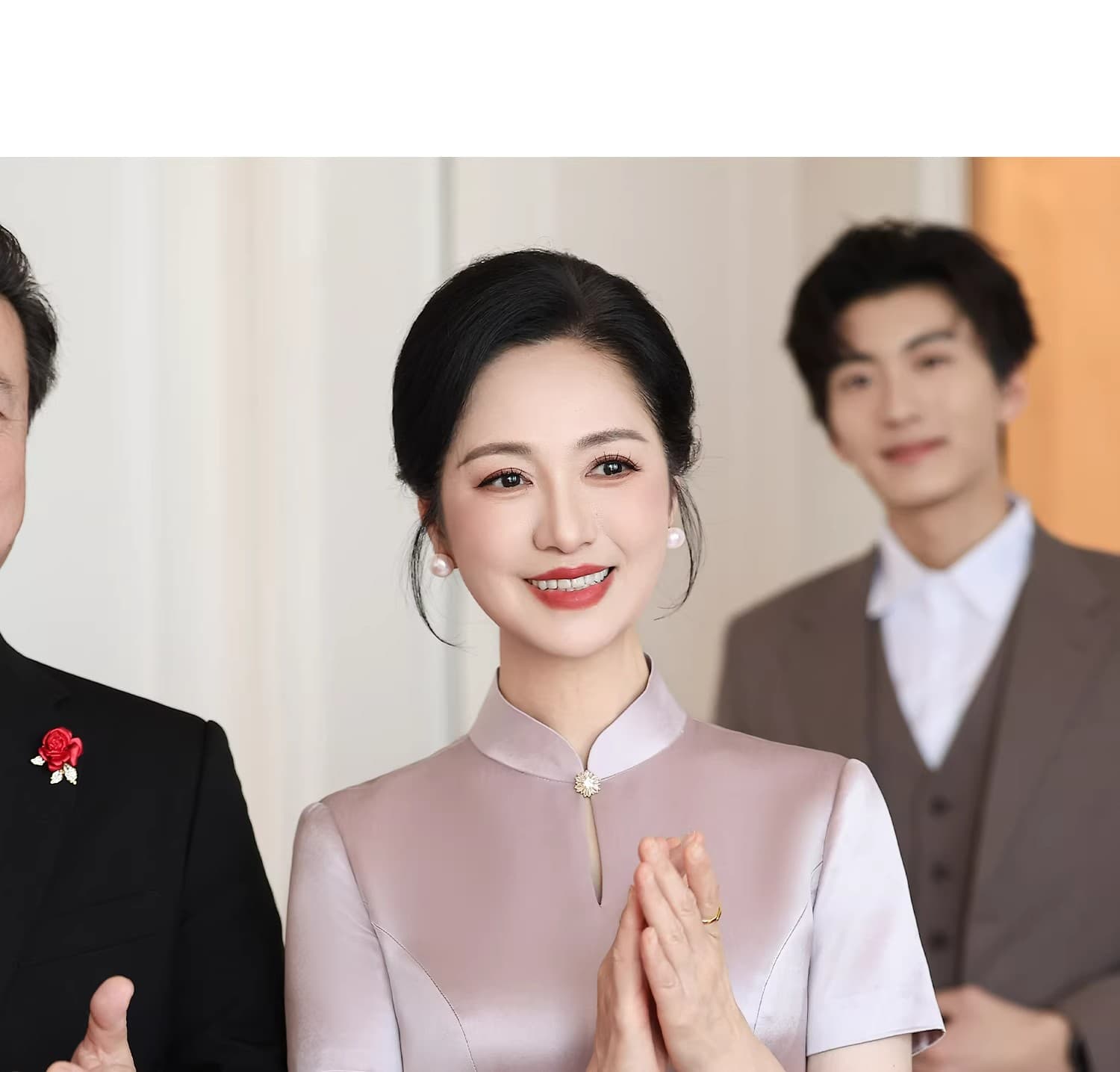 2026 새로운 고급 엄마 결혼 연회 예복 국풍 개선 안녕하세요. 시어머니 치파오 드레스 상세 이미지 12