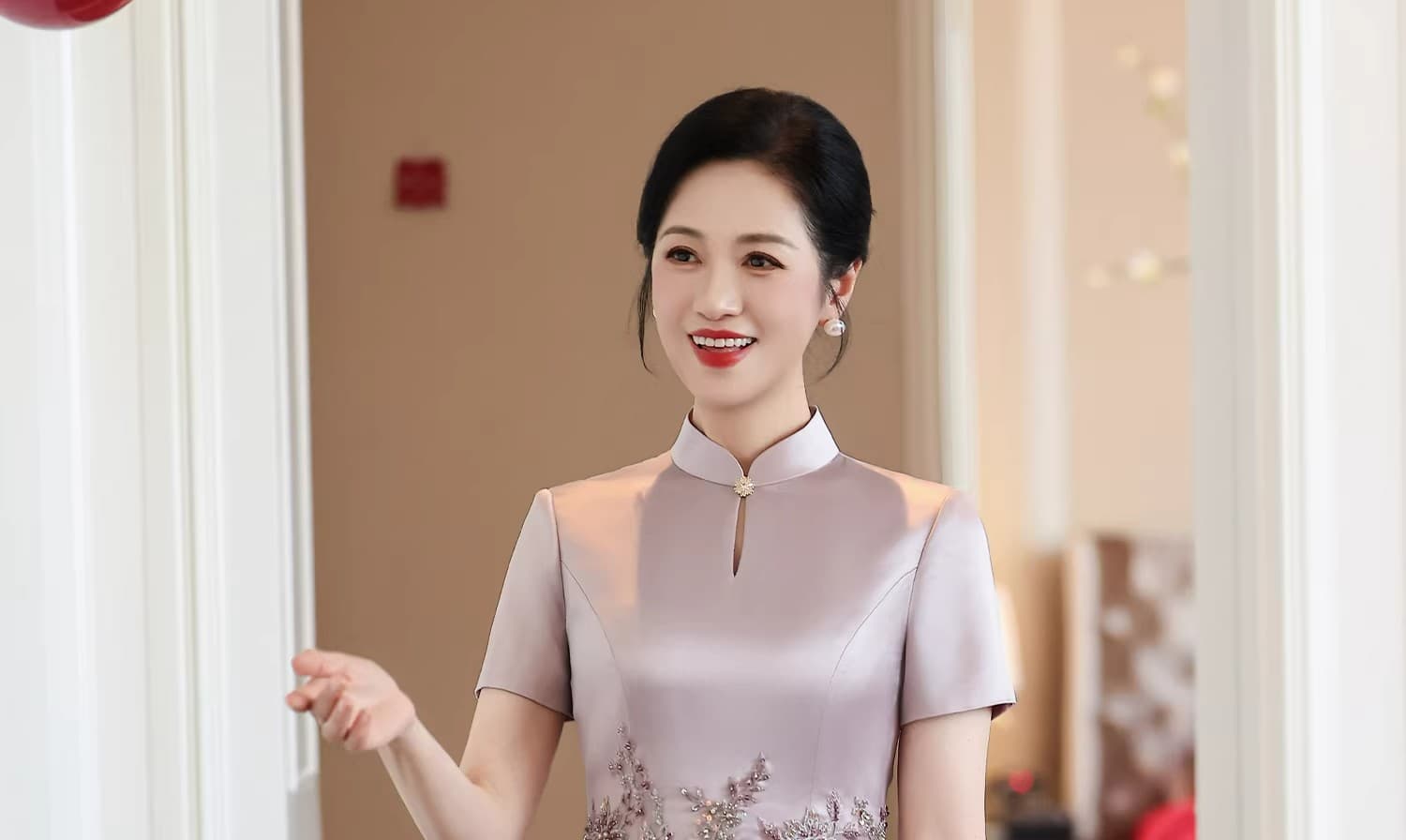 2026 새로운 고급 엄마 결혼 연회 예복 국풍 개선 안녕하세요. 시어머니 치파오 드레스 상세 이미지 25