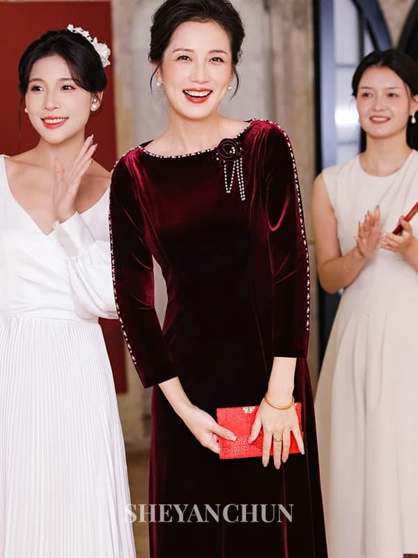2026 새로운 금사 벨벳 예복 안녕하세요. 엄마 결혼 연회 로드 중 디스플레이 영 고급 XL 치파오 드레스 결혼 반사 이미지 4