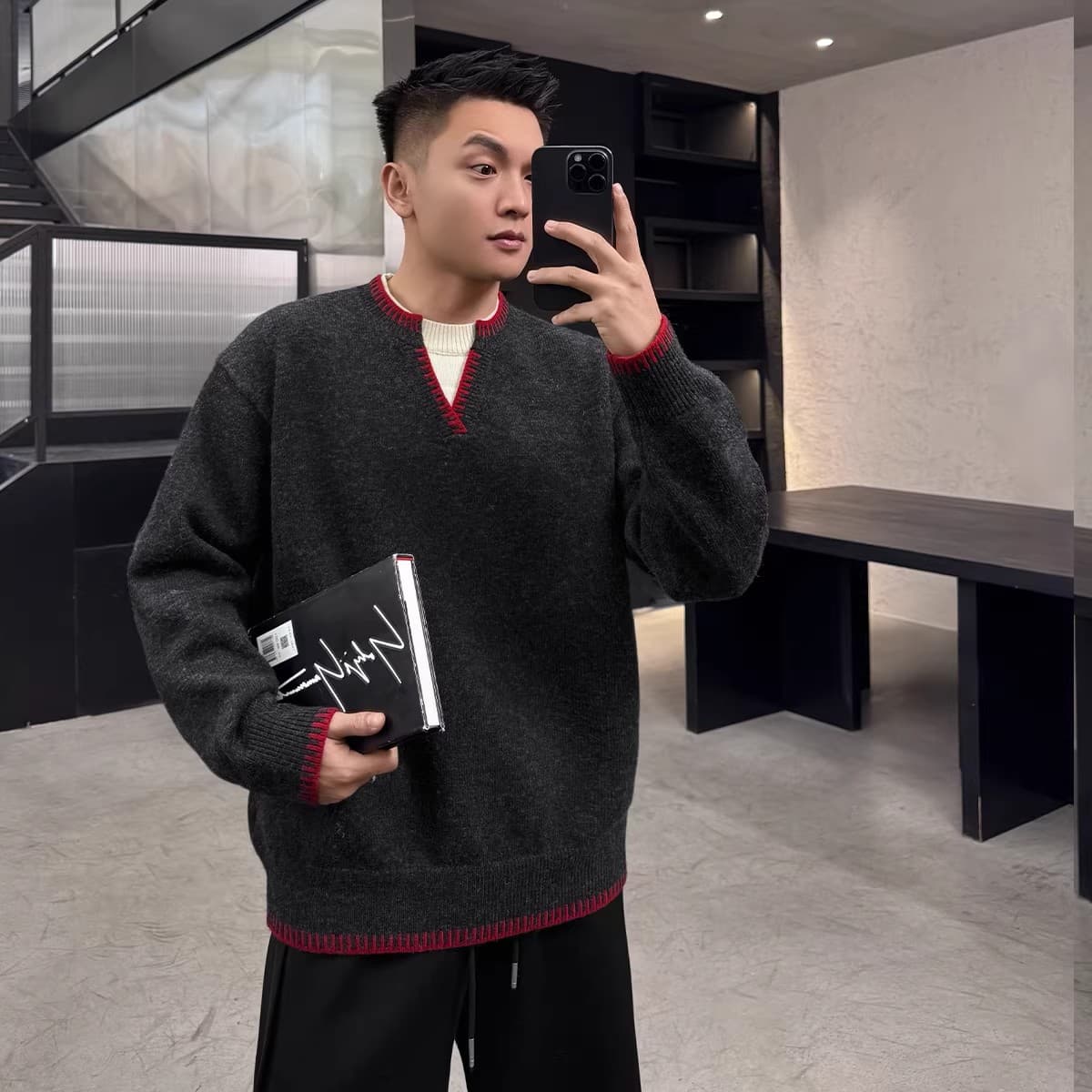 아메리칸 패치워크 색상 V넥 스웨터 남자 여자 일본식 중성 가을 겨울 ins 커플 긴팔 보온 페이크 레이어드 니트 스웨터 이미지 4