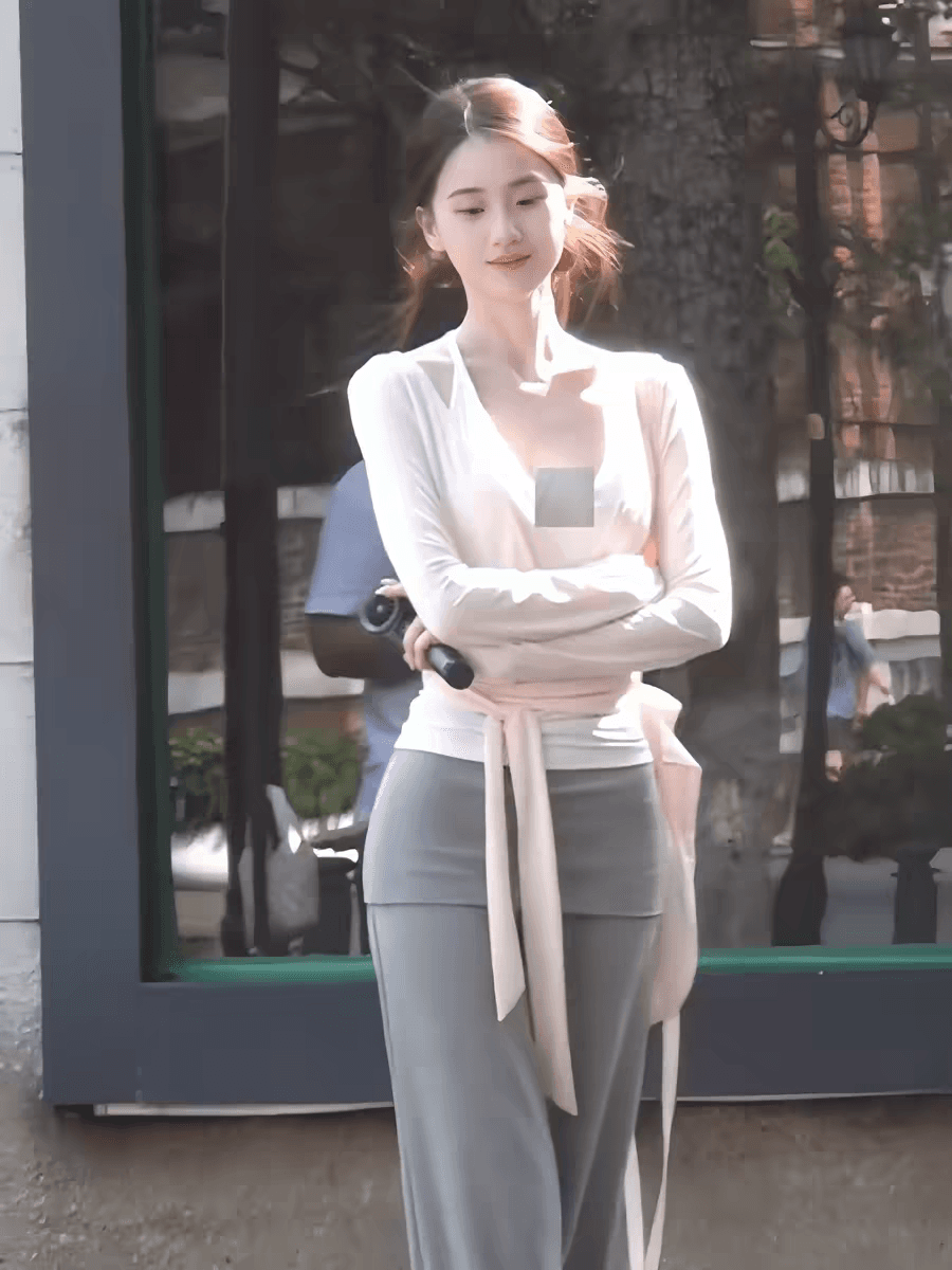 한 부서 핑크색 행침 목 V넥 긴팔 티셔츠 여성 여름 디자인 센스 스트랩 허리 수축 블라우스 자이언트 잘 생긴 순수한 욕망 맨위 이미지 4