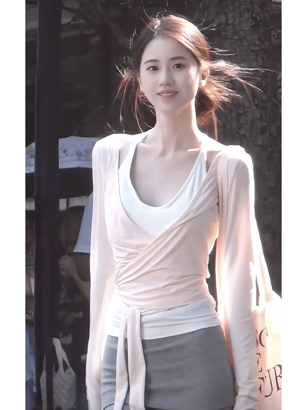 한 부서 핑크색 행침 목 V넥 긴팔 티셔츠 여성 여름 디자인 센스 스트랩 허리 수축 블라우스 자이언트 잘 생긴 순수한 욕망 맨위 상세 이미지 1