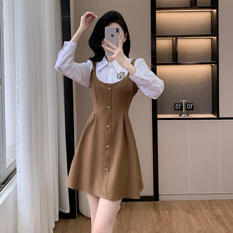 2026 년 아메리칸 페이크 레이어드 셔츠 칼라 패치워크 허리 수축 슬림해 보이는 패션 연령 감소 표지 배 작은 키 드레스 이미지 3