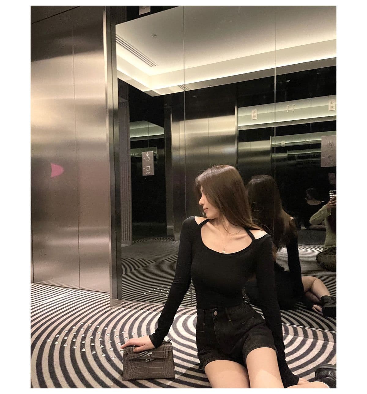 블랙 회색 하이웨이스트 루즈핏 한 마디 루즈핏 캐주얼 다용도 디스플레이 다리 길이 표지 고기 슬림해 보이는 트임 넓은 다리 데님 반바지 상세 이미지 14