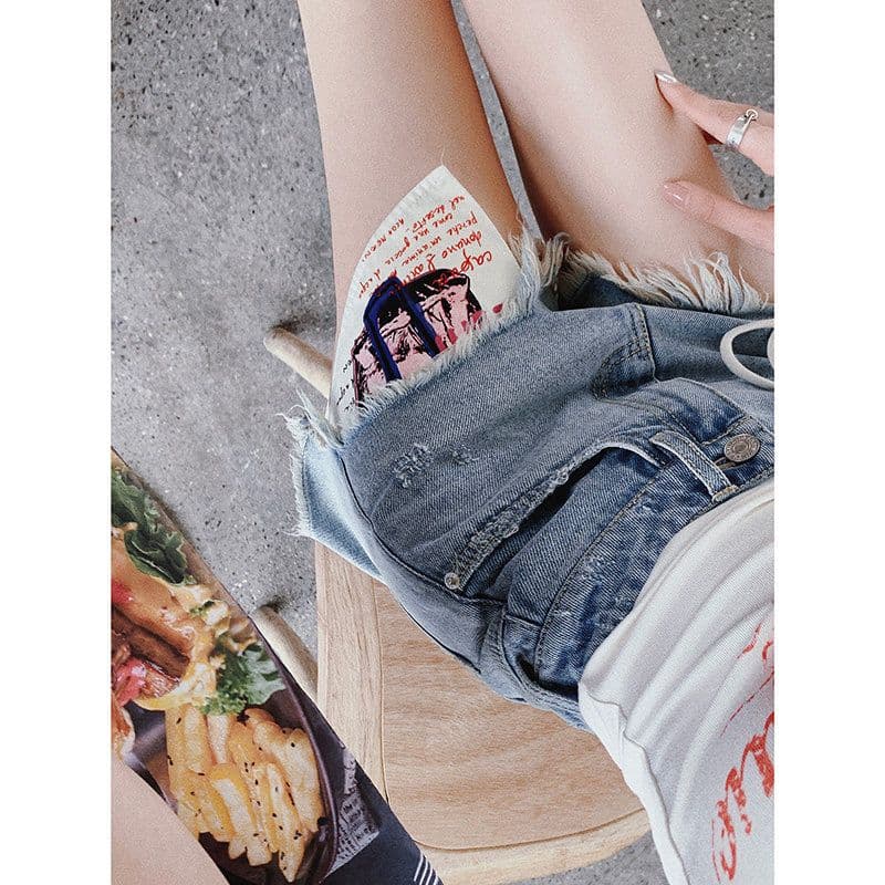 빅 사이즈 아메리칸 무거운 작업 찢어진 부분 거친 가장자리 데님 반바지 여성 여름 디자인 센스 한 마디 핫걸 핫 바지 초단 바지 이미지 4