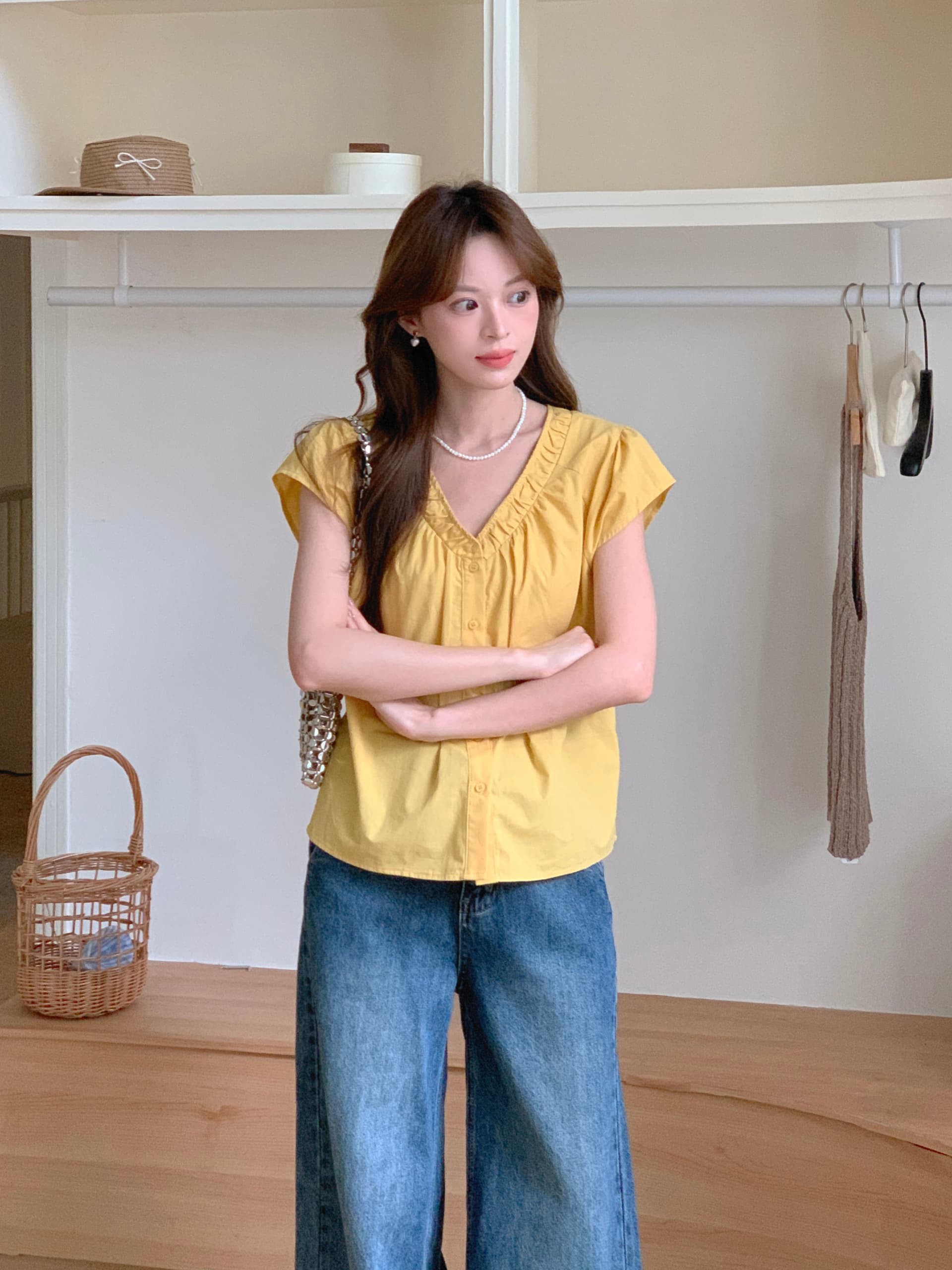 실사 있음 밖으로 여름 켜기 새로운 안녕하세요. 팬 달콤함 미니멀리즘 주름 V넥 작은 셔츠 이미지 5