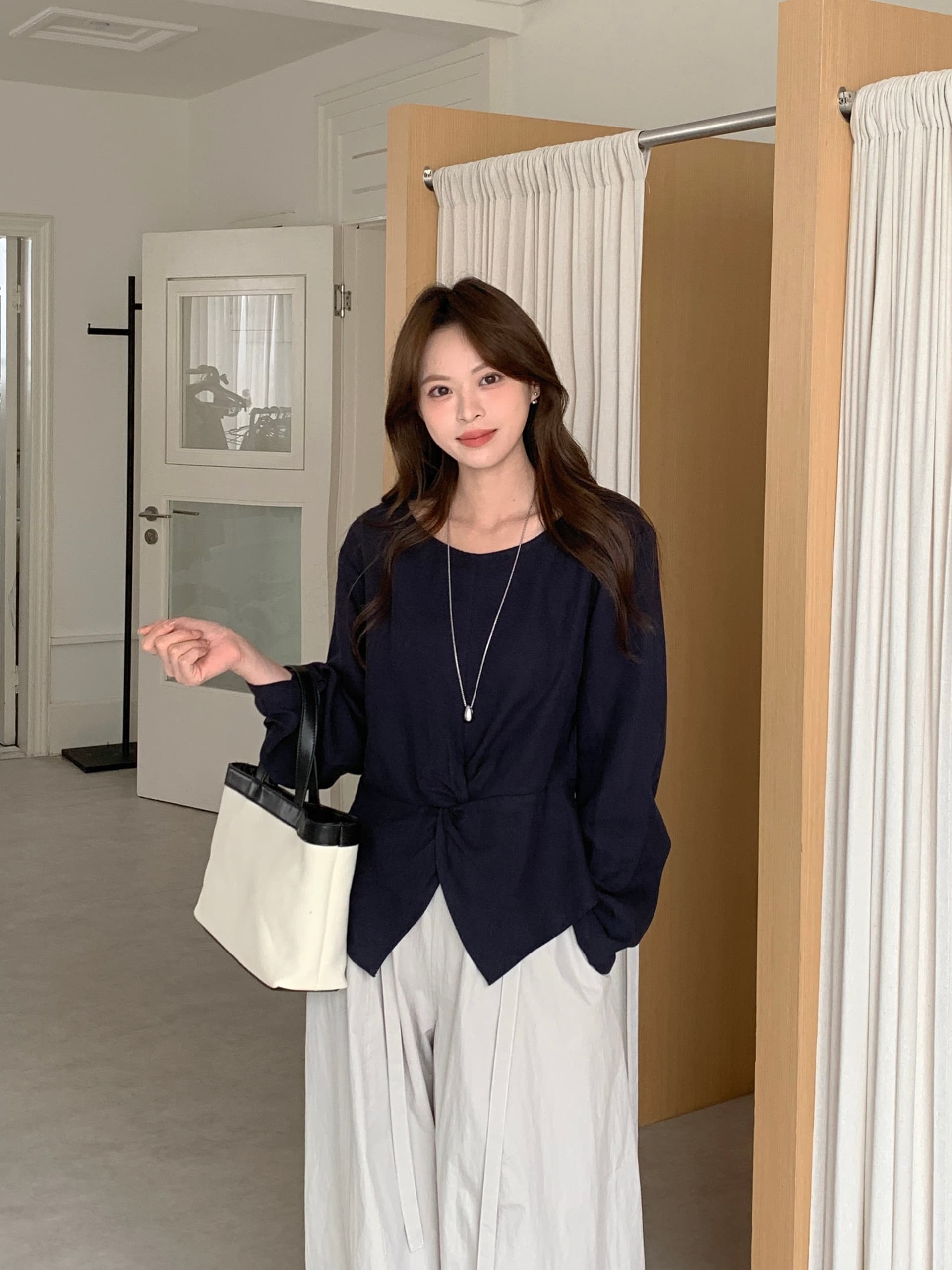 실사 있음 선적 프랑스식 품격 미니멀리즘 비틀림 디자인 셔츠 맨위 이미지 3