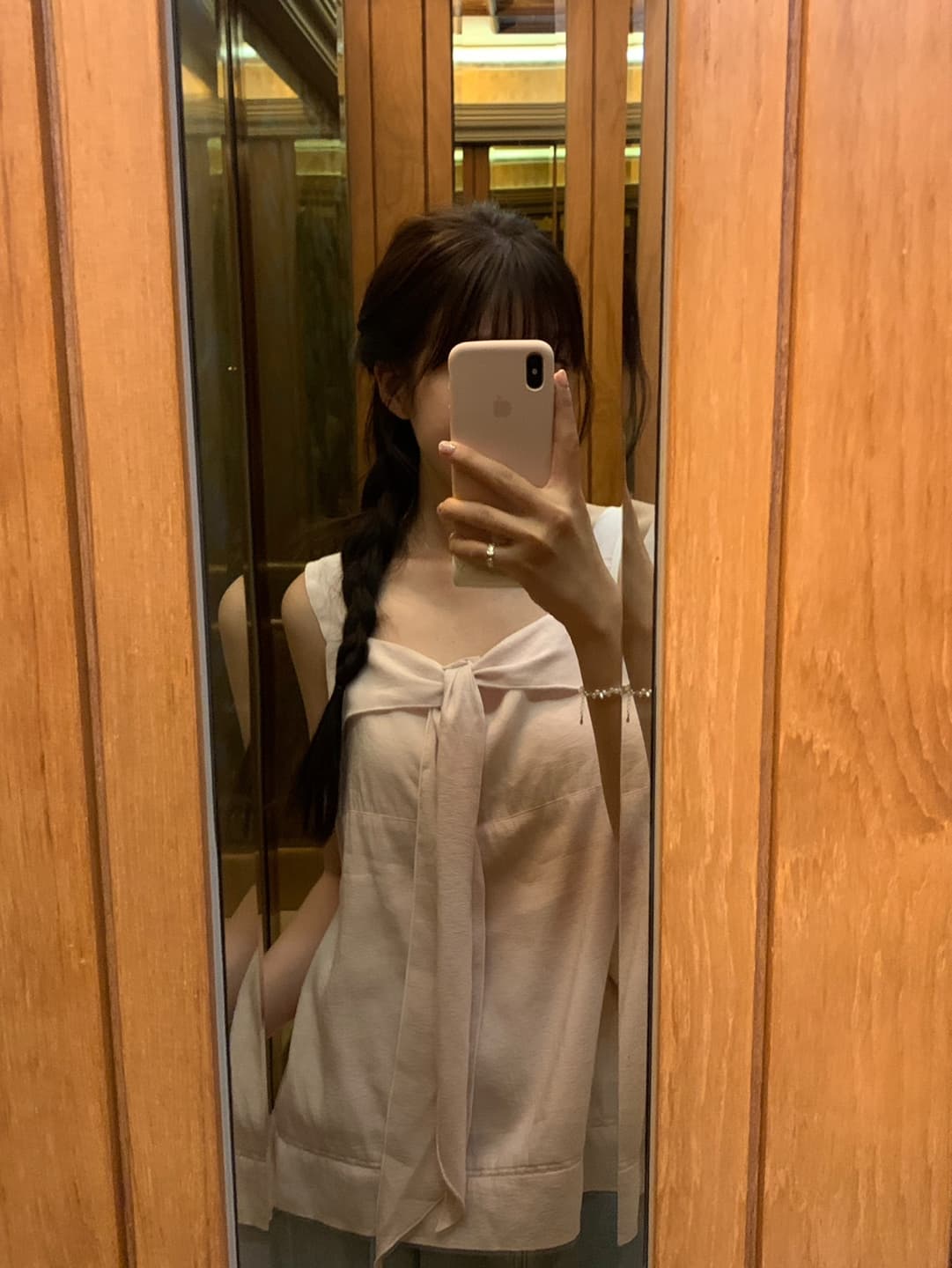 나비 매듭 디자인 센스 슬립 작은 셔츠 외출용 한 부서 품격 민소매 맨위 여성 상세 이미지 5