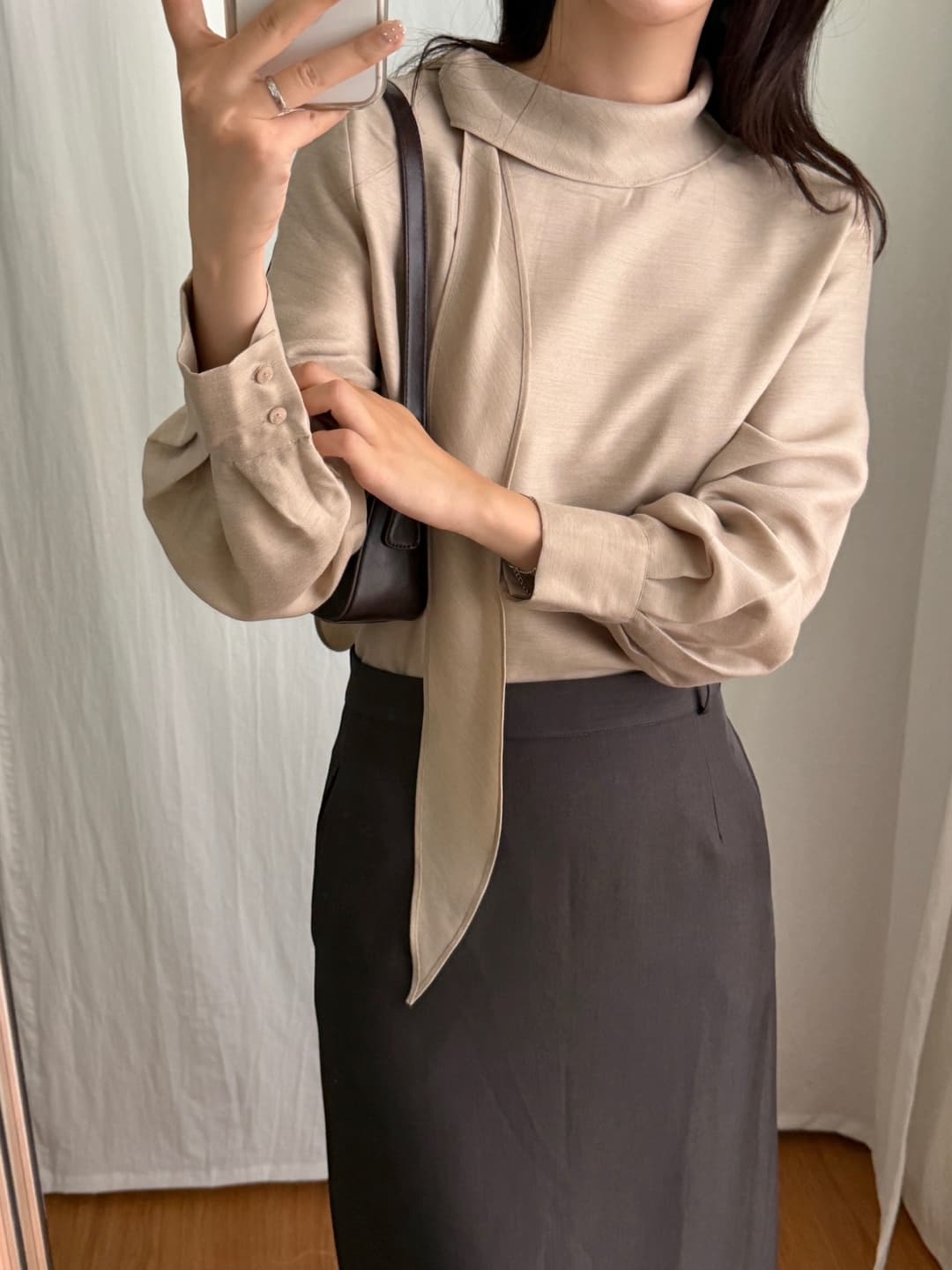 리본 여성 셔츠 디자인 센스 작은 대중 빛 요리 한 행침 목 부서 목 흔들다 칼라 프랑스식 품격 고급 센스 루즈핏 맨위 상세 이미지 3