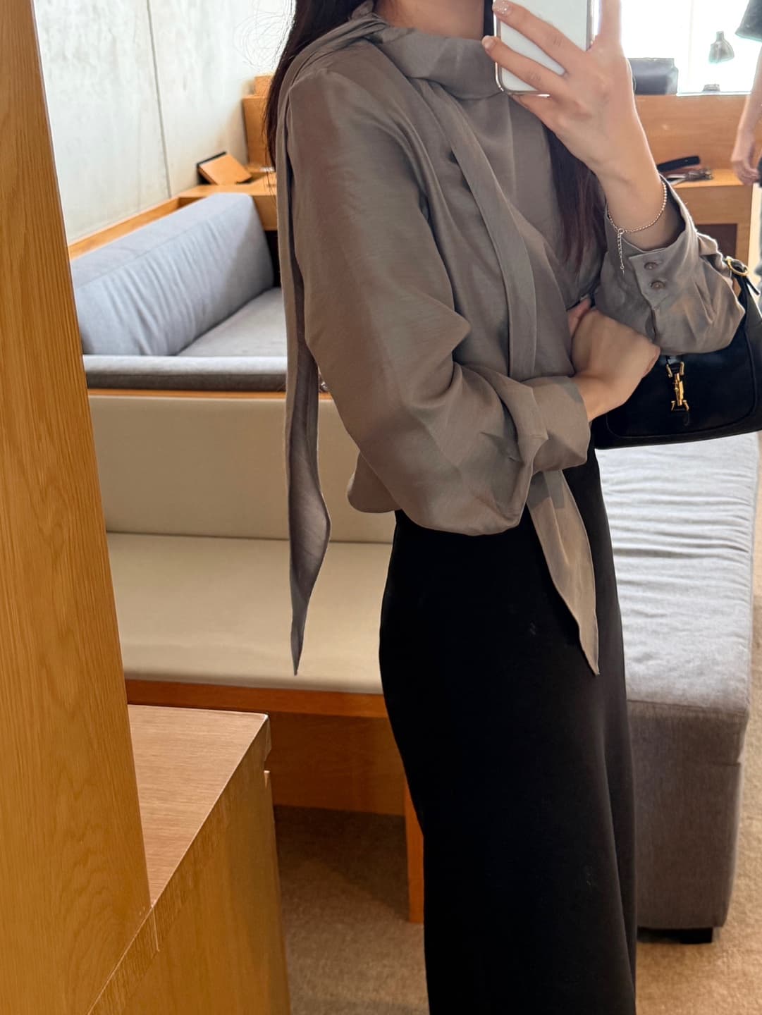 리본 여성 셔츠 디자인 센스 작은 대중 빛 요리 한 행침 목 부서 목 흔들다 칼라 프랑스식 품격 고급 센스 루즈핏 맨위 상세 이미지 7