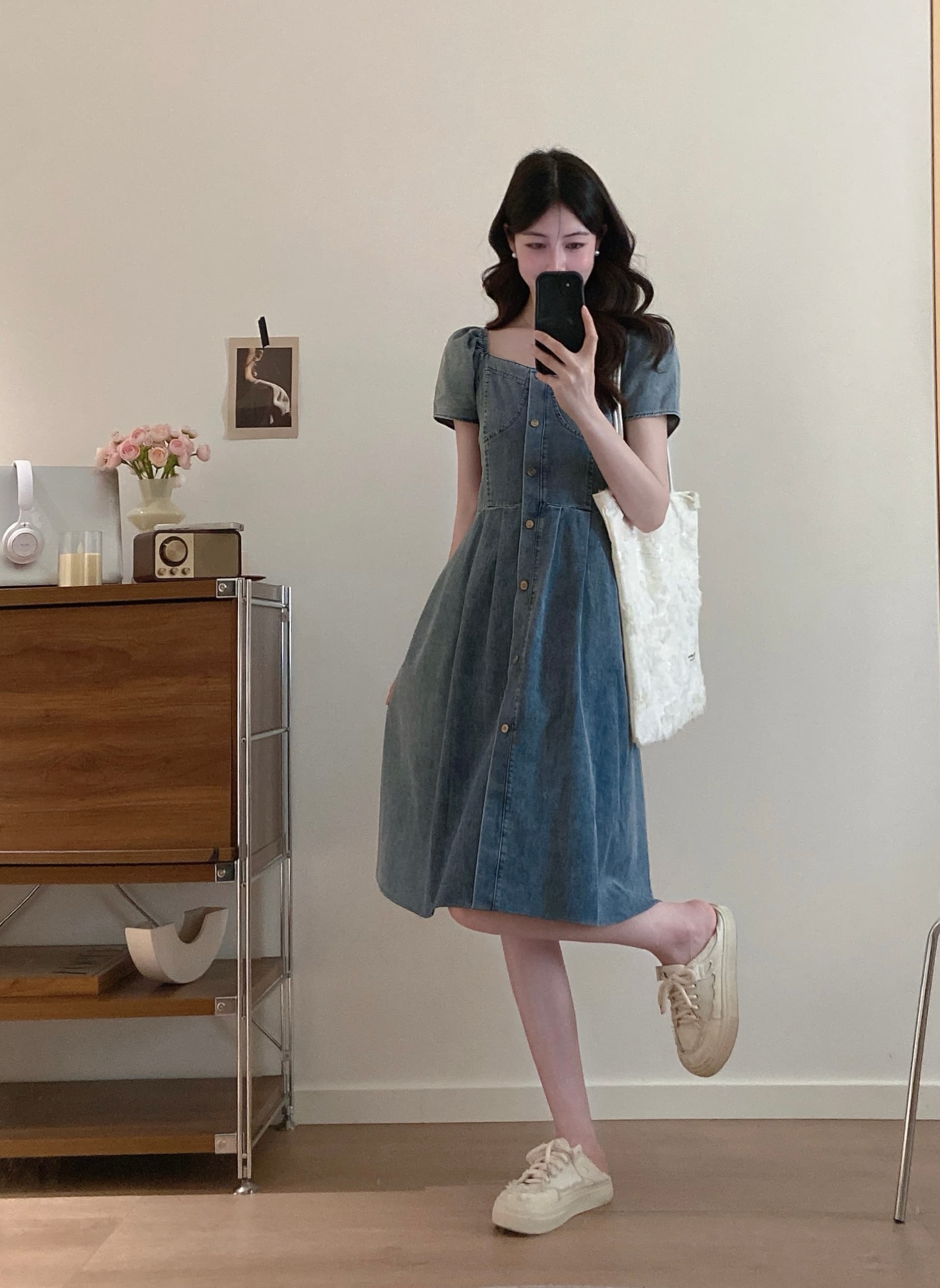 빅 사이즈 여성 의류 새로운 부드러운 한 부서 바람 광장 칼라 데님 거품 소매 싱글 줄 버튼 허리 수축 슬림해 보이는 품격 드레스 상세 이미지 16