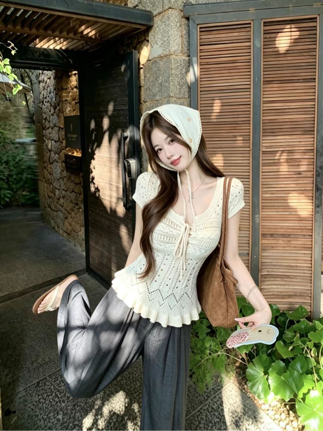 화이트 V넥 홀로우 아웃 레이스업 반팔 니트 티셔츠 여성 여름 순수한 욕망 바람 몸매 가꾸기 허리 수축 쇼트 스타일 프릴 맨위 상세 이미지 2