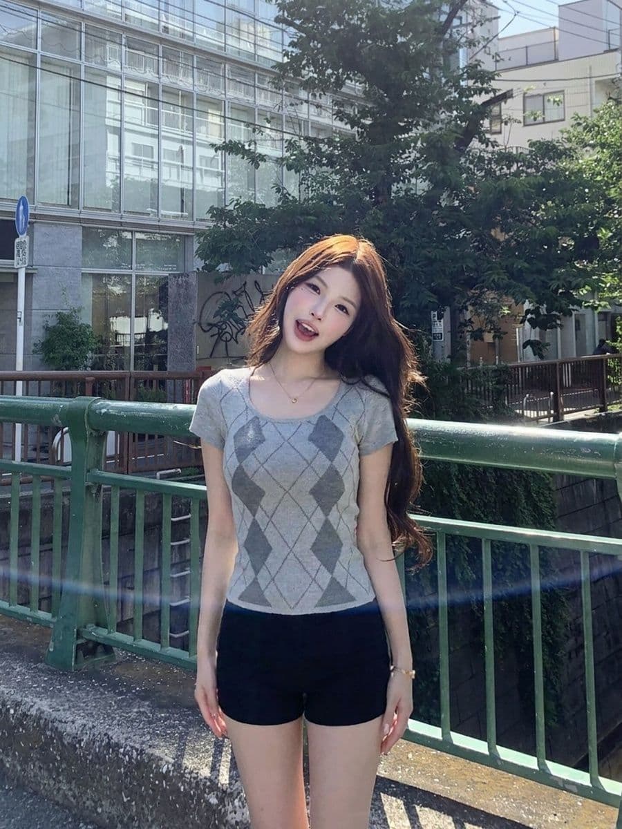 학원 스타일 레트로 링 그리드 니트 반팔 티셔츠 여성 순수한 욕망 홀로우 아웃 몸매 가꾸기 슬림해 보이는 맨위 이미지 3