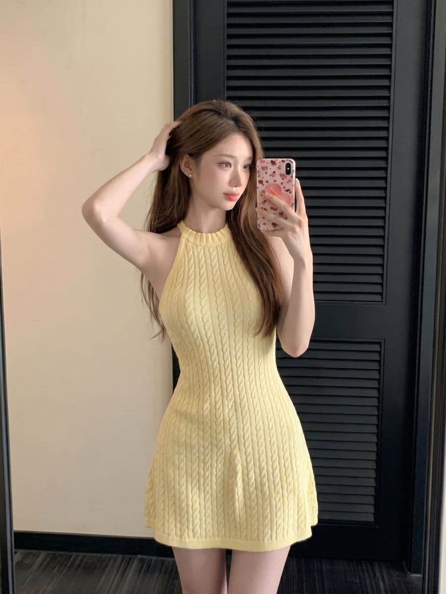 프랑스식 순수한 욕망 바람 니트 행침 목 여성 드레스 화이트 민소매 미니 스커트 품격 A라인 스커트