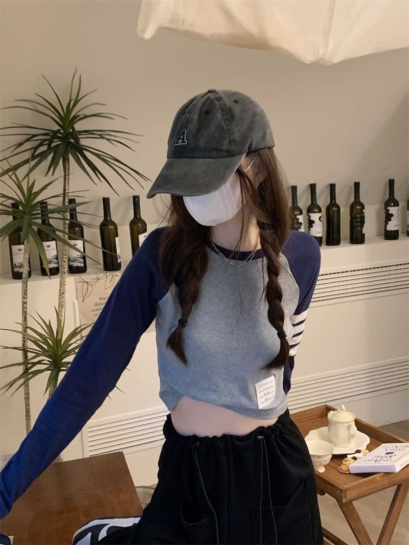 아메리칸 레트로 배색 삽입 어깨 긴팔 티셔츠 여성 가을 캐주얼 운동 쇼트 스타일 맨위 몸매 가꾸기 기본 셔츠 상세 이미지 11
