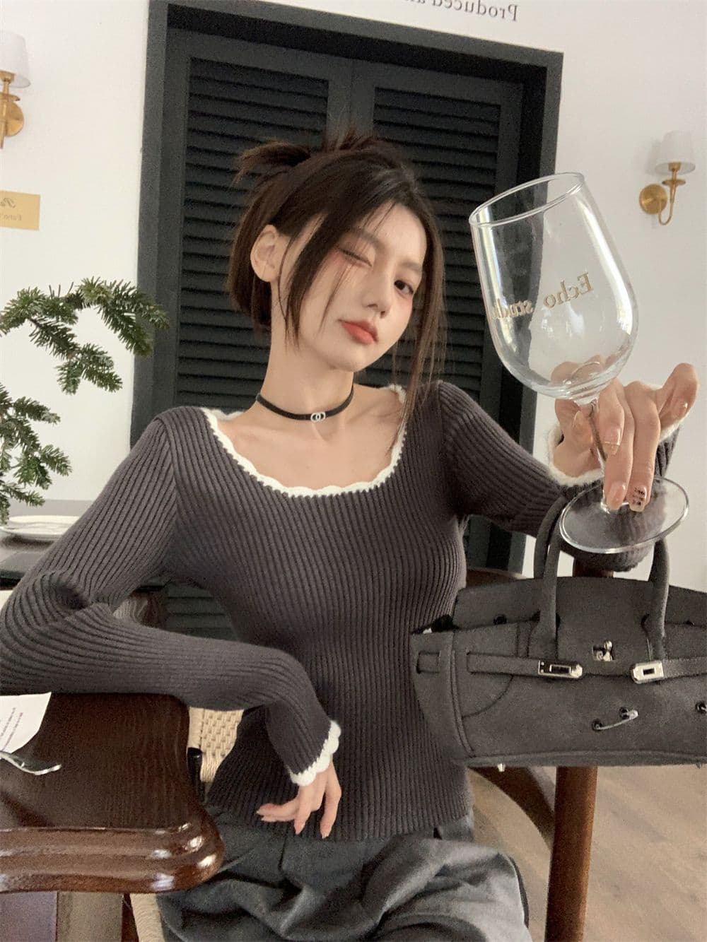 프랑스식 작은 샤넬 스타일 라운드 넥 레트로 품격 배색 몸매 가꾸기 만나는 맨위 쇼트 스타일 인사이드 가져 가라. 니트 상세 이미지 3