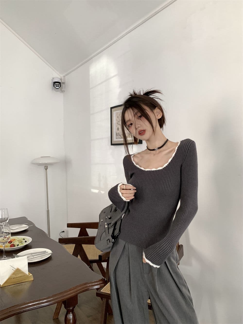 프랑스식 작은 샤넬 스타일 라운드 넥 레트로 품격 배색 몸매 가꾸기 만나는 맨위 쇼트 스타일 인사이드 가져 가라. 니트 상세 이미지 24