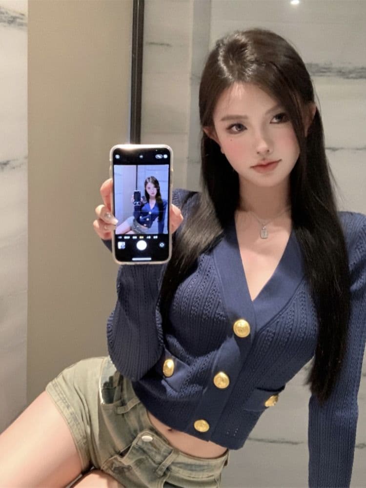 파란색 긴팔 V넥 니트 스웨터 여성 가을 빛 요리 한 프랑스식 품격 몸매 가꾸기 쇼트 스타일 오픈 가디건 맨위