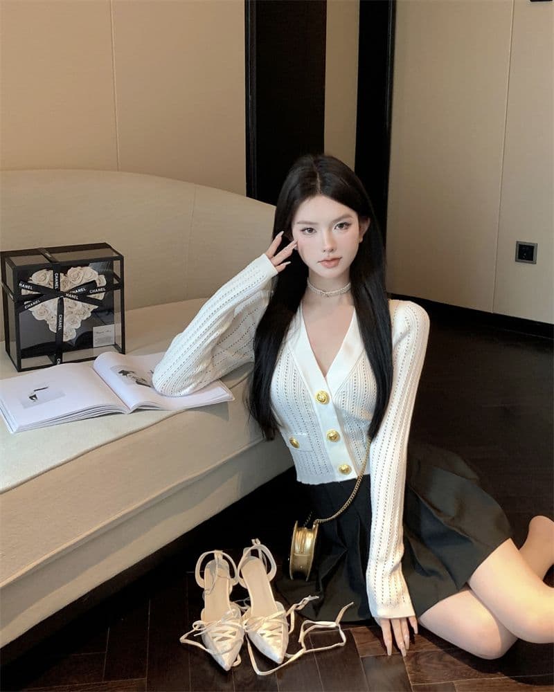 파란색 긴팔 V넥 니트 스웨터 여성 가을 빛 요리 한 프랑스식 품격 몸매 가꾸기 쇼트 스타일 오픈 가디건 맨위 상세 이미지 4