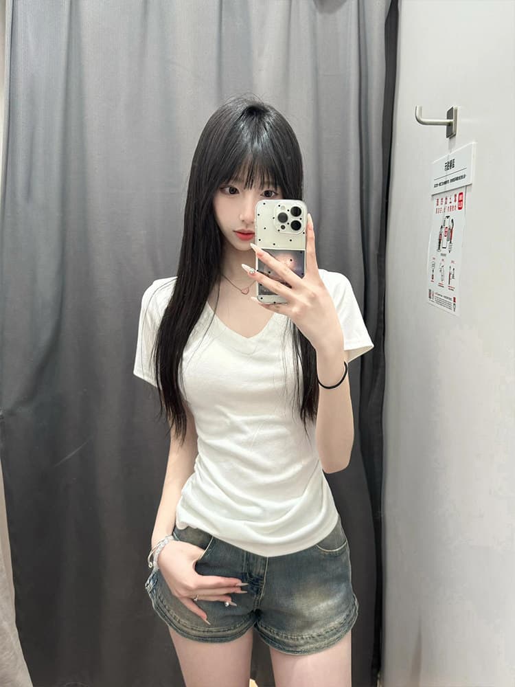 한 부서 품격 V넥 긍정적 인 어깨 반팔 티셔츠 여성 여름 2026 새로운 기초 다용도 몸매 가꾸기 슬림해 보이는 허리 수축 맨위 상세 이미지 2