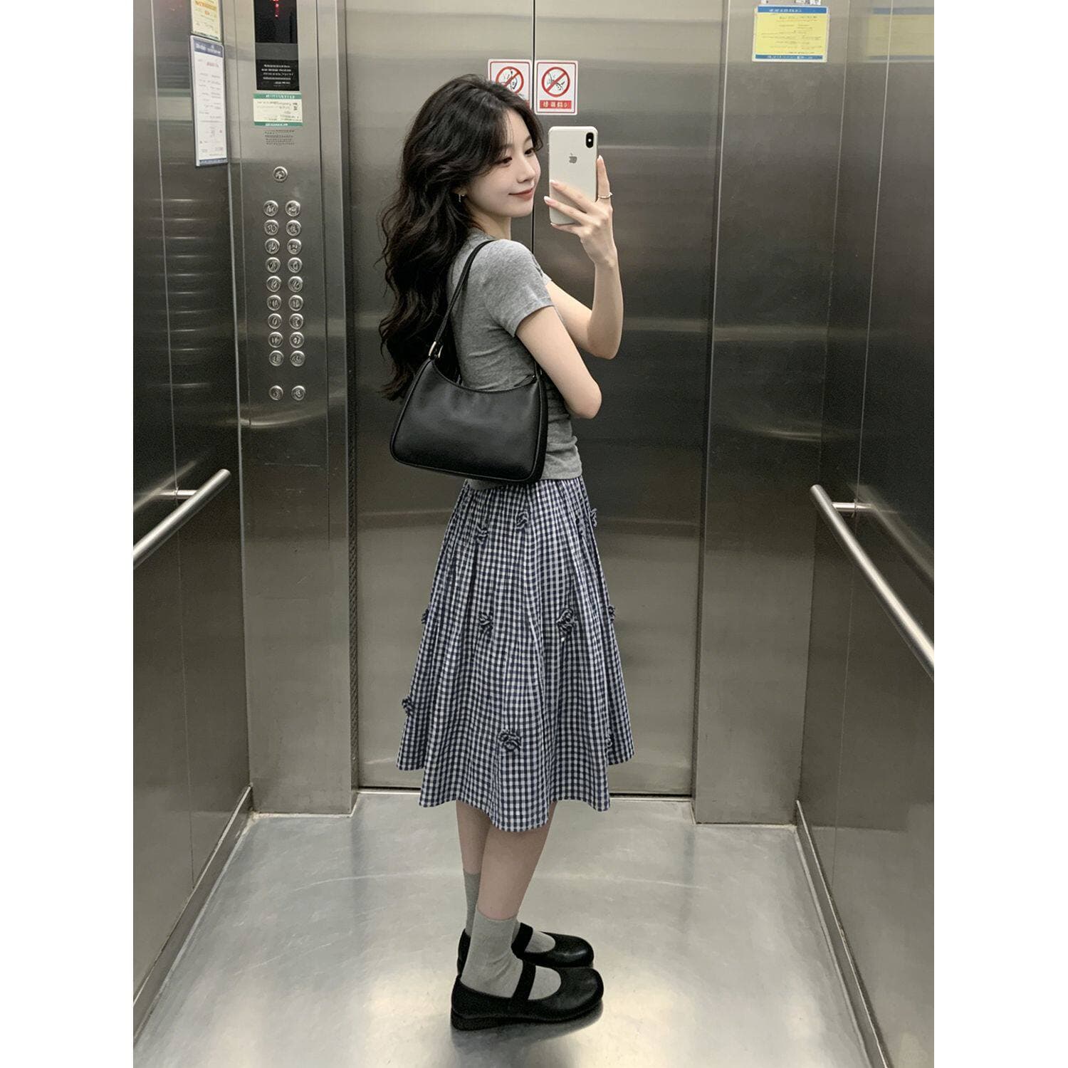 불규칙 캐주얼 스포츠 슈트 여성 여름 몸매 가꾸기 슬림해 보이는 허리 수축 긍정적 인 어깨 반팔 꽃 반신 스커트 투피스 세트 상세 이미지 4