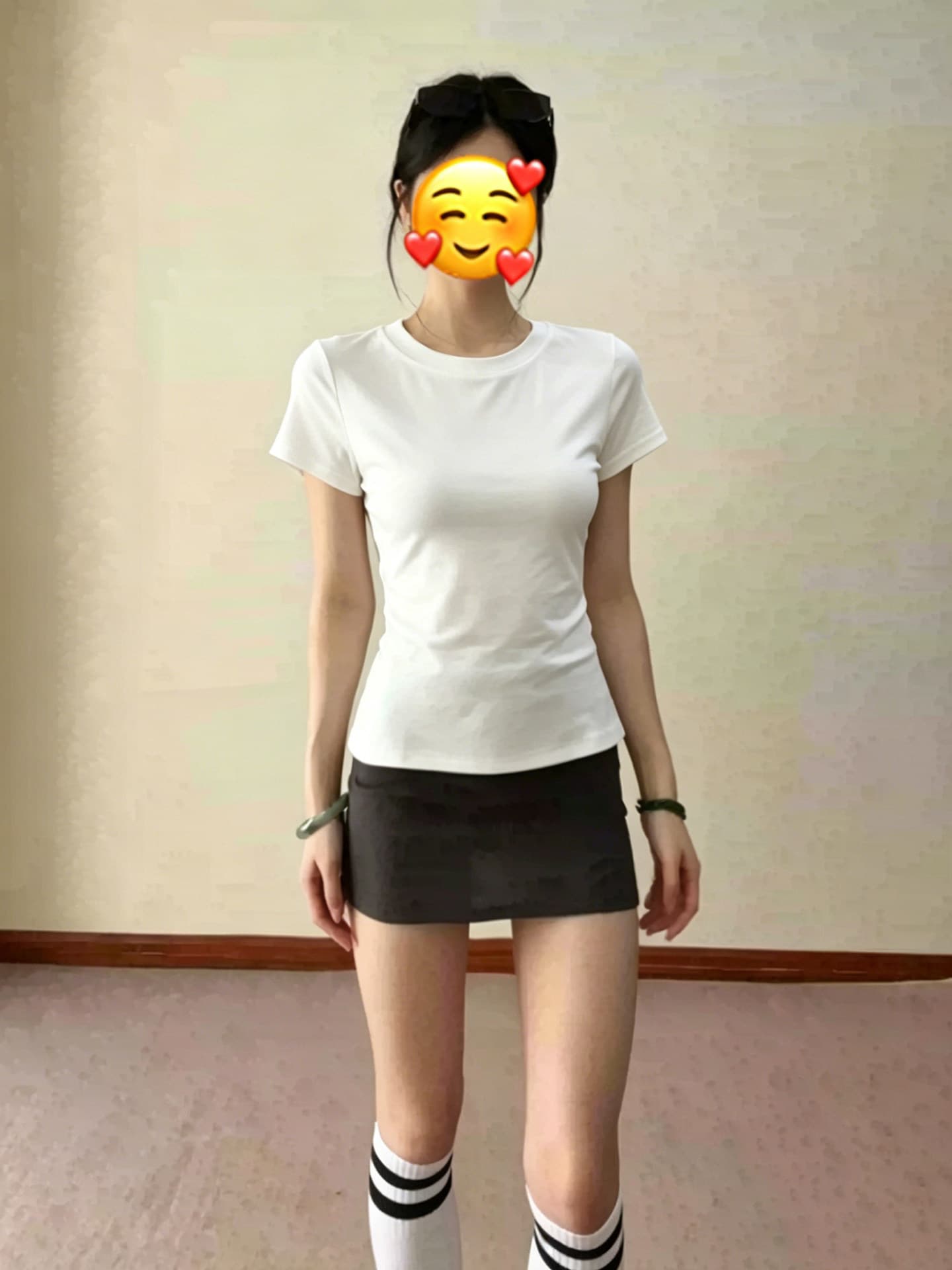 화이트 라운드 넥 반팔 티셔츠 여성 여름 몸매 가꾸기 익스트림 제인 슬림해 보이는 캐주얼 기초 섹션 인사이드 가져 가라. 만나는 맨위 상세 이미지 2