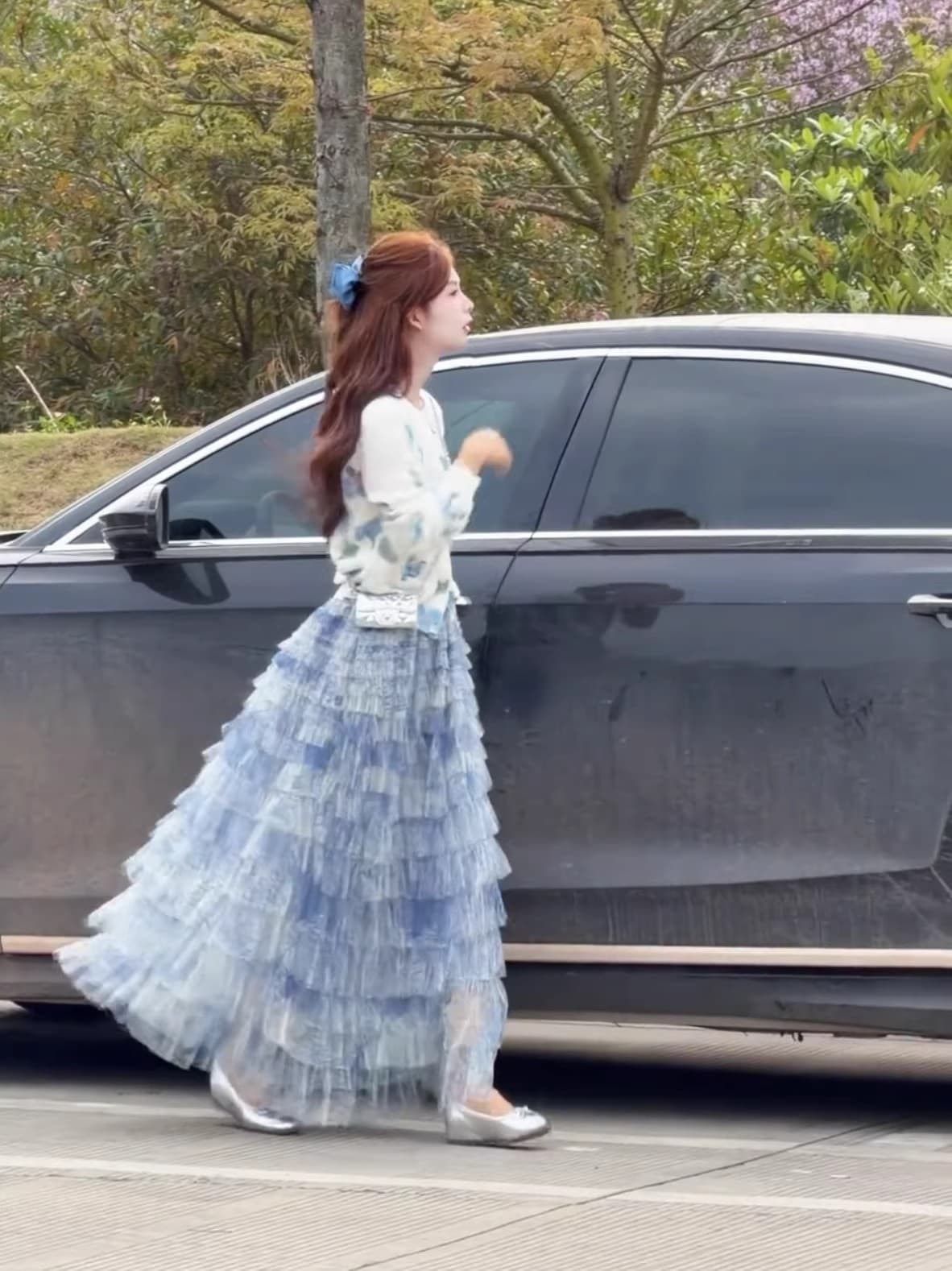 파란색 망사 케이크 반신 스커트 여성 가을과 겨울 다중 레이어 프릴 퍼프 스커트 슬림해 보이는 연령 감소 디자인 센스 롱 스커트 상세 이미지 8